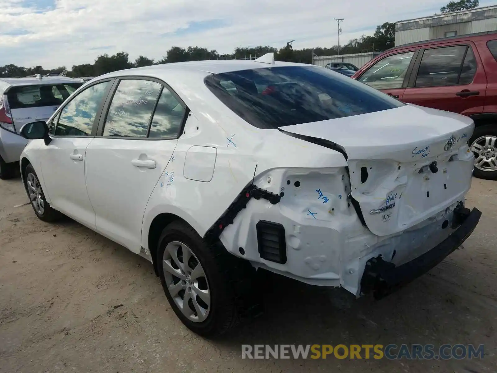 3 Photograph of a damaged car 5YFEPRAE3LP130607 TOYOTA COROLLA 2020