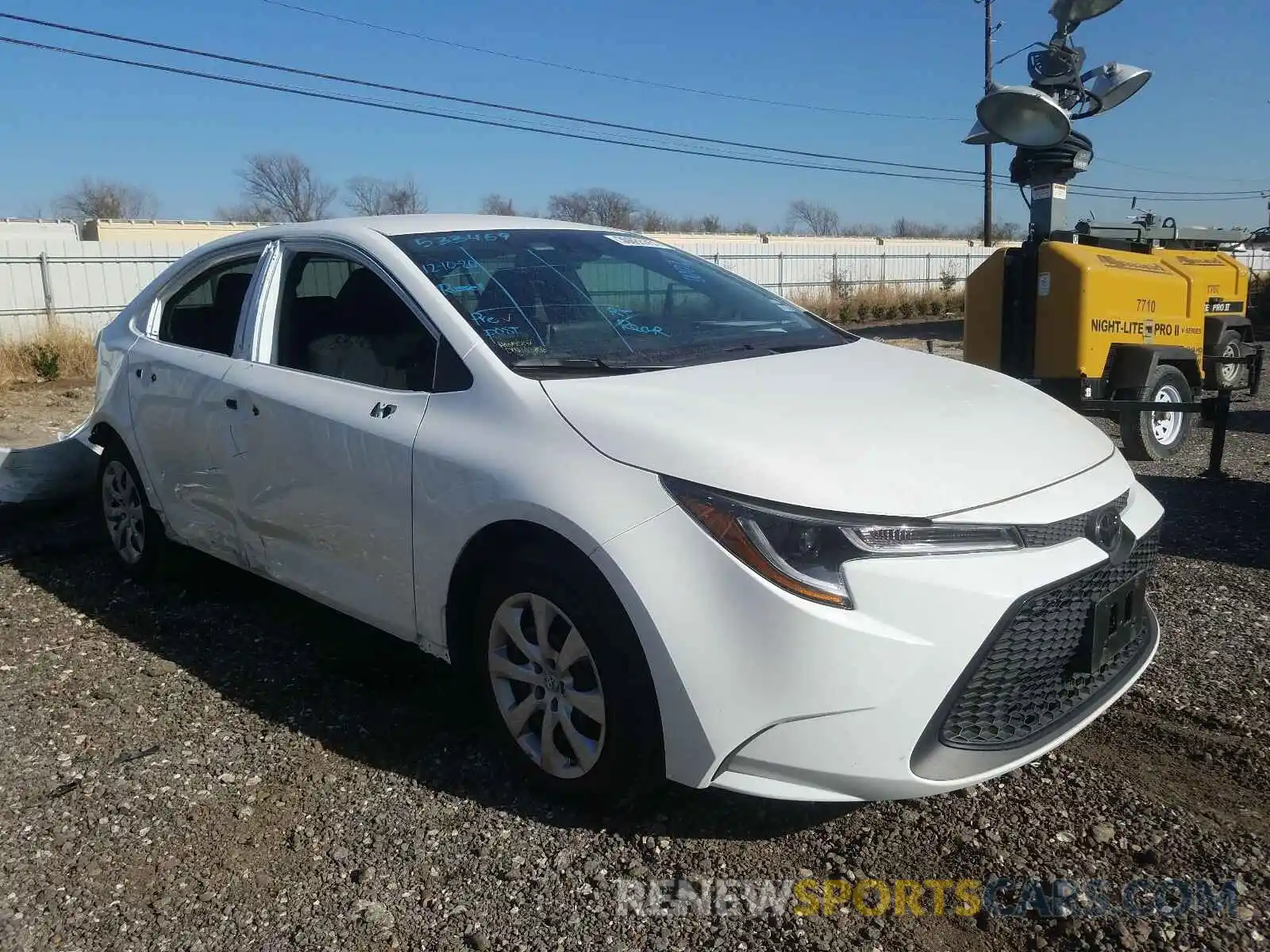 1 Photograph of a damaged car 5YFEPRAE3LP130932 TOYOTA COROLLA 2020