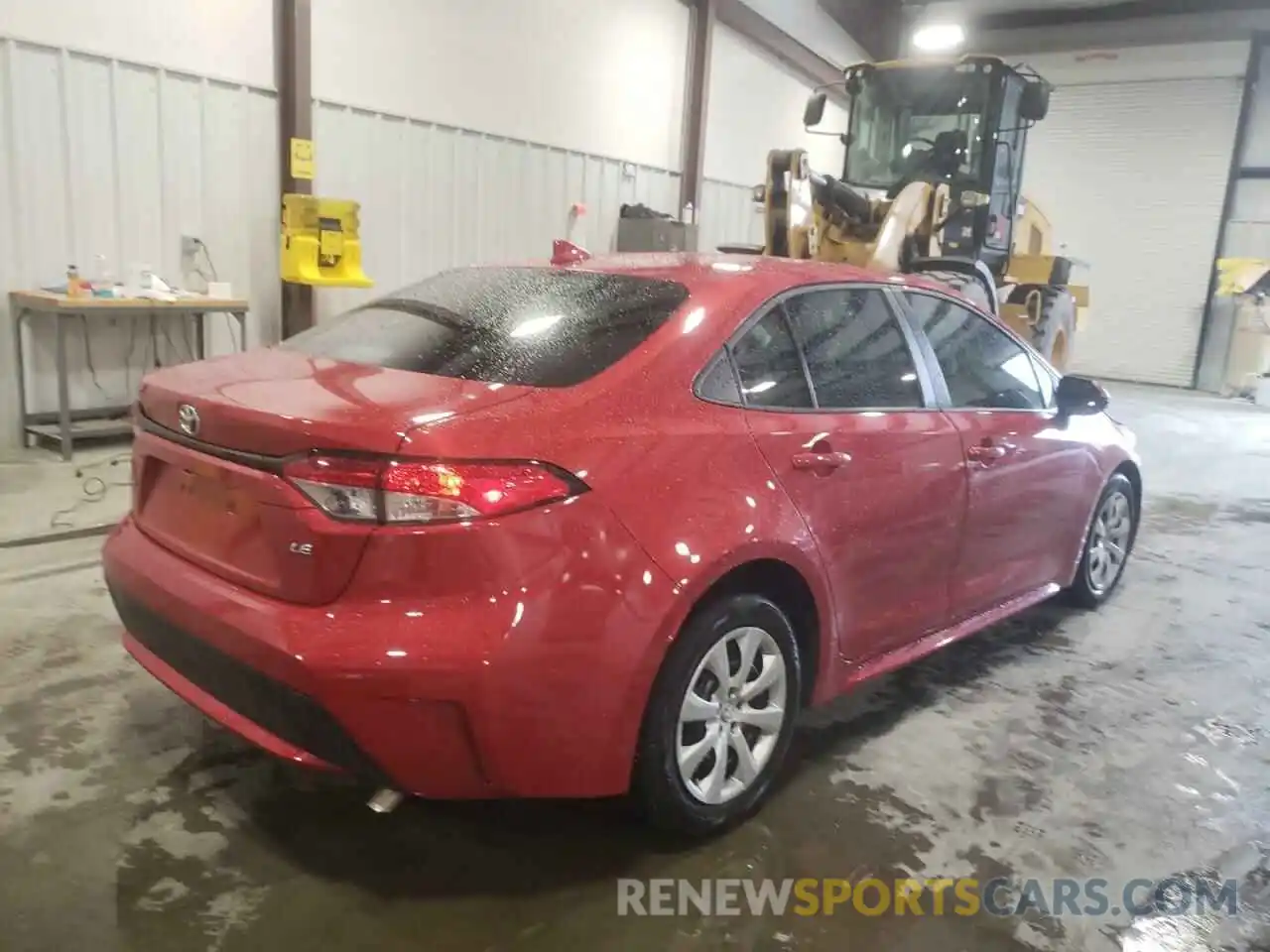 4 Photograph of a damaged car 5YFEPRAE3LP130980 TOYOTA COROLLA 2020