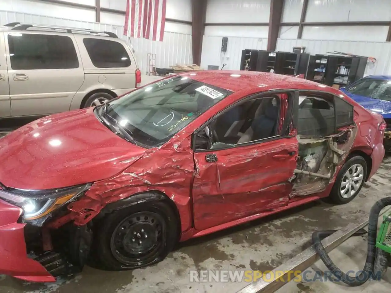 9 Photograph of a damaged car 5YFEPRAE3LP130980 TOYOTA COROLLA 2020