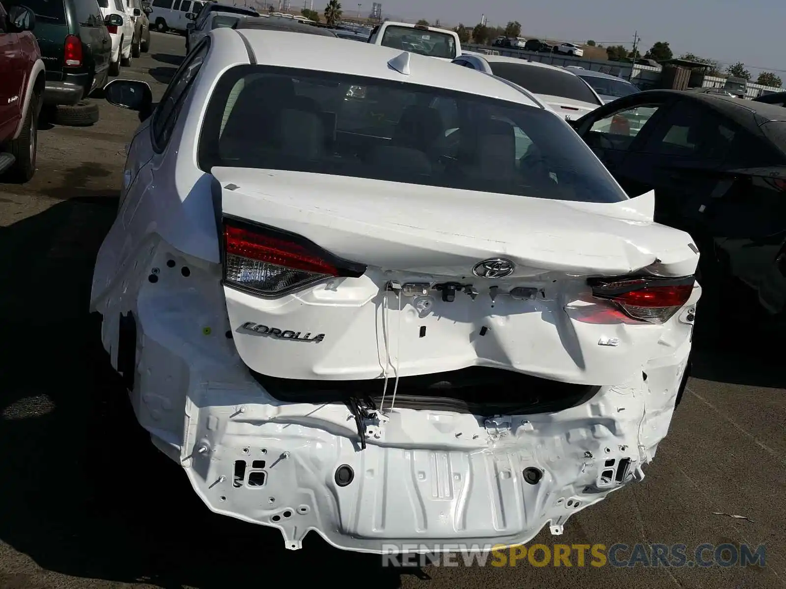 9 Photograph of a damaged car 5YFEPRAE3LP133510 TOYOTA COROLLA 2020