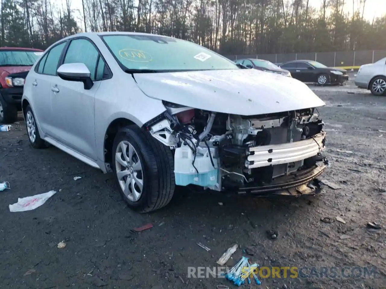 1 Photograph of a damaged car 5YFEPRAE3LP134981 TOYOTA COROLLA 2020