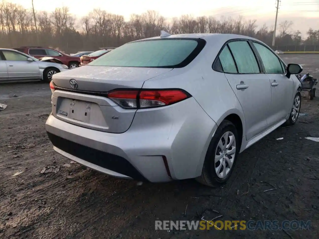 4 Photograph of a damaged car 5YFEPRAE3LP134981 TOYOTA COROLLA 2020