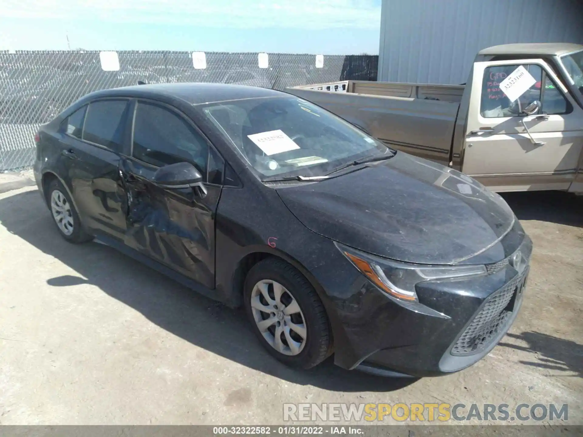 1 Photograph of a damaged car 5YFEPRAE3LP137024 TOYOTA COROLLA 2020