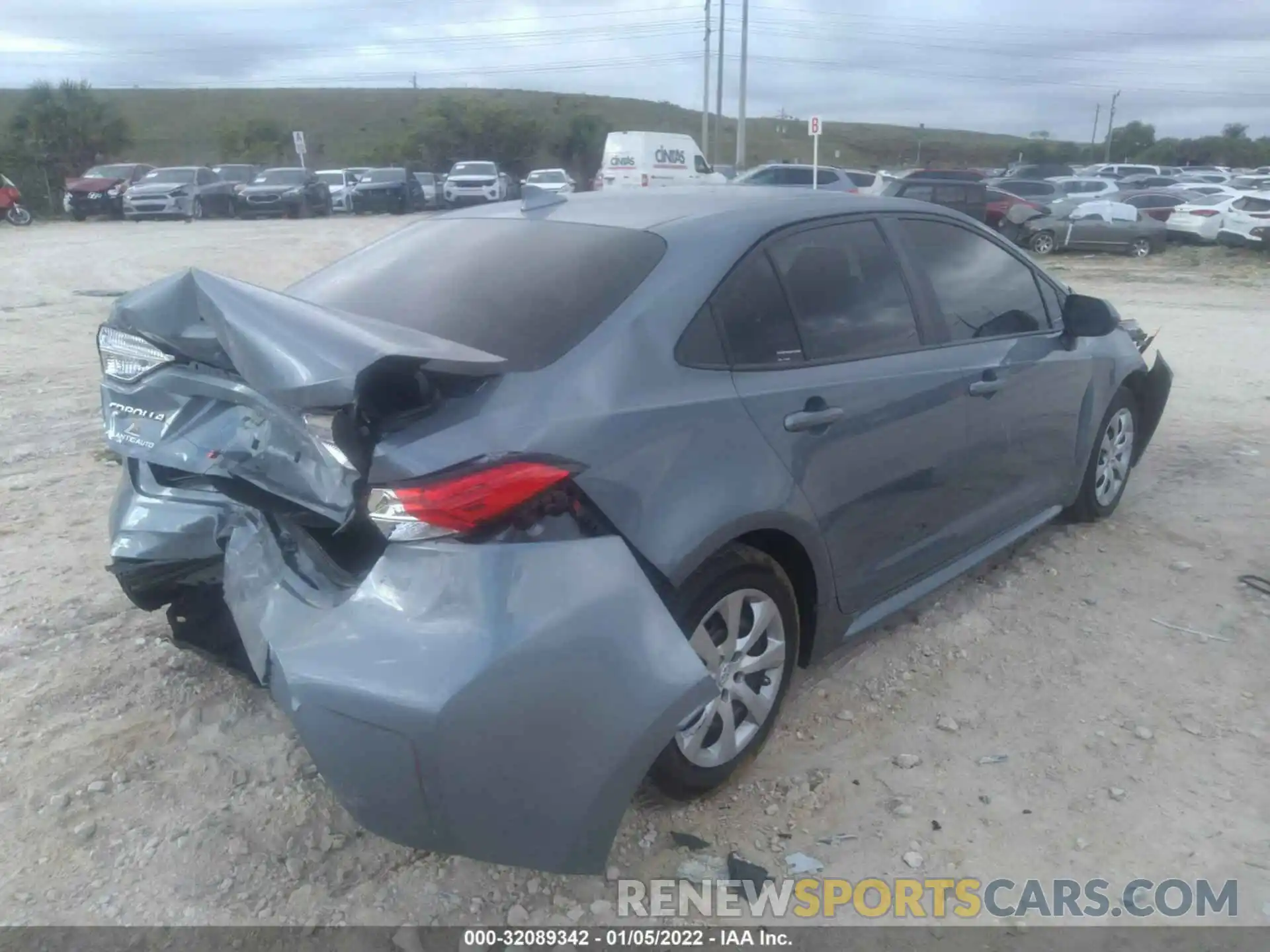 4 Photograph of a damaged car 5YFEPRAE3LP138447 TOYOTA COROLLA 2020