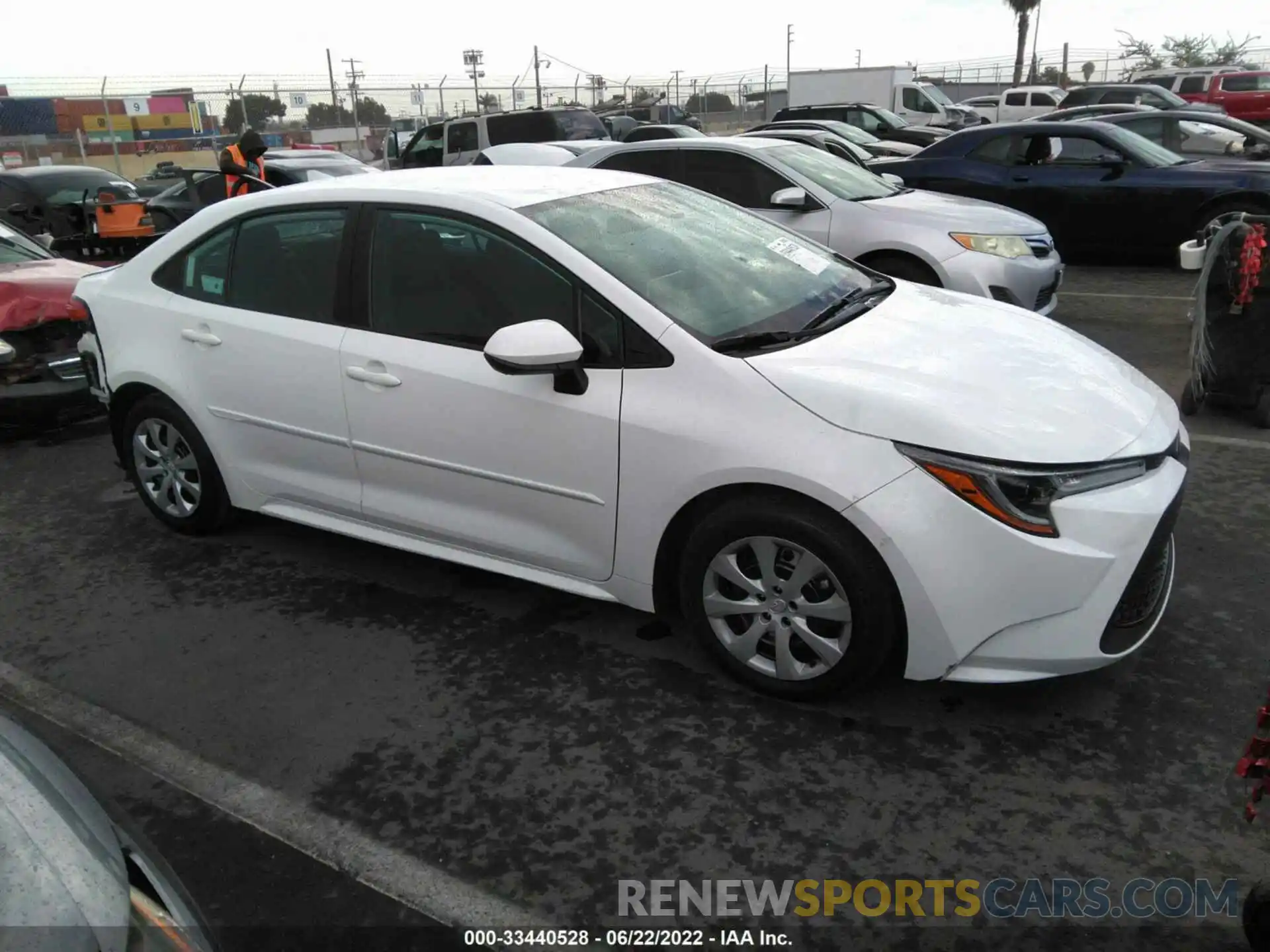 1 Photograph of a damaged car 5YFEPRAE3LP139050 TOYOTA COROLLA 2020