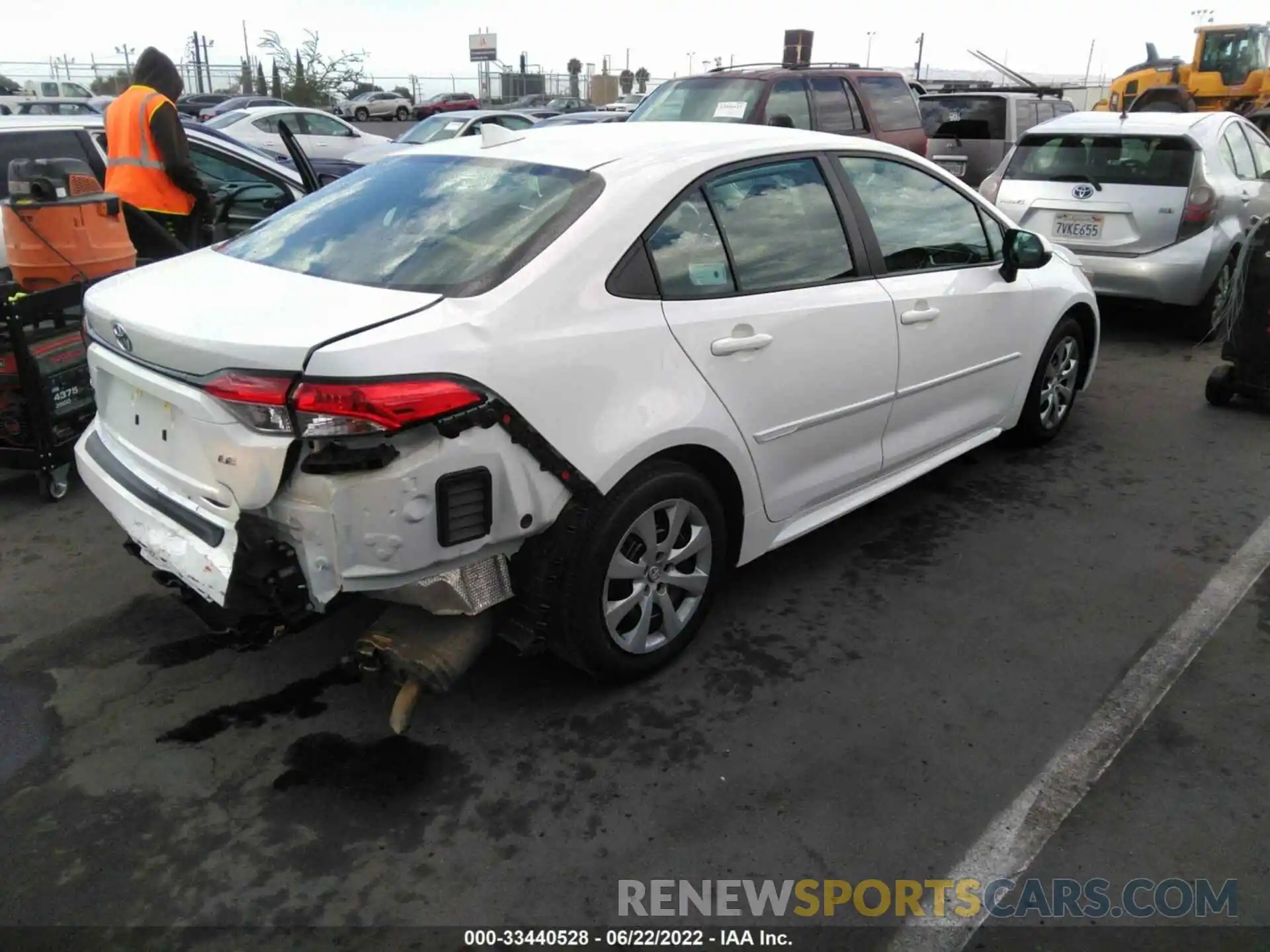 4 Photograph of a damaged car 5YFEPRAE3LP139050 TOYOTA COROLLA 2020