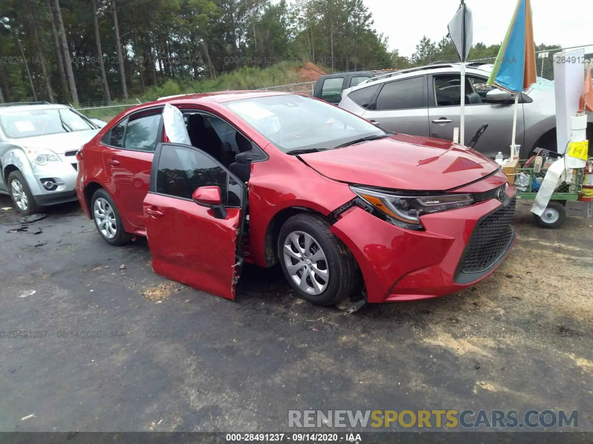 1 Photograph of a damaged car 5YFEPRAE3LP139694 TOYOTA COROLLA 2020