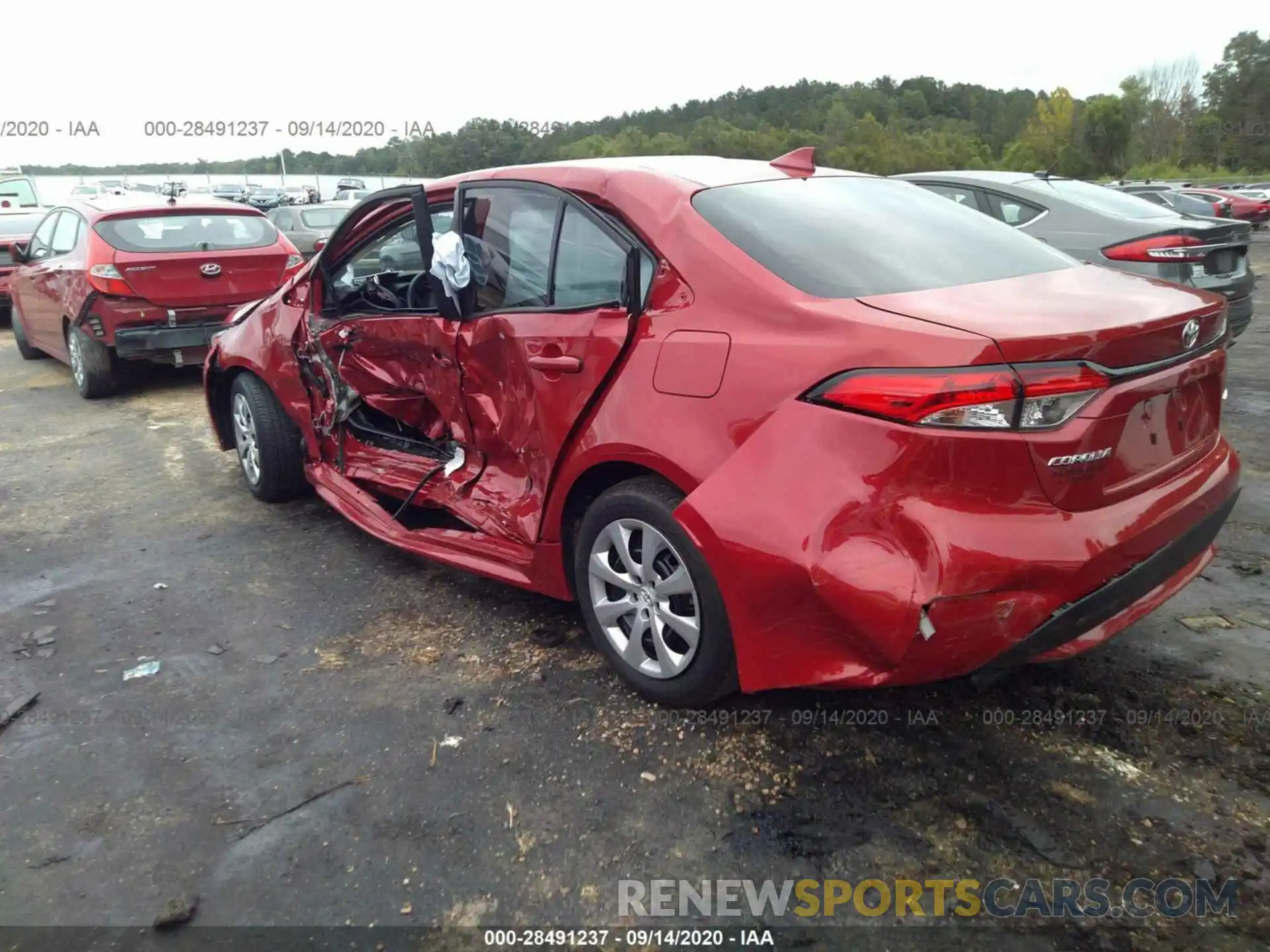 3 Photograph of a damaged car 5YFEPRAE3LP139694 TOYOTA COROLLA 2020