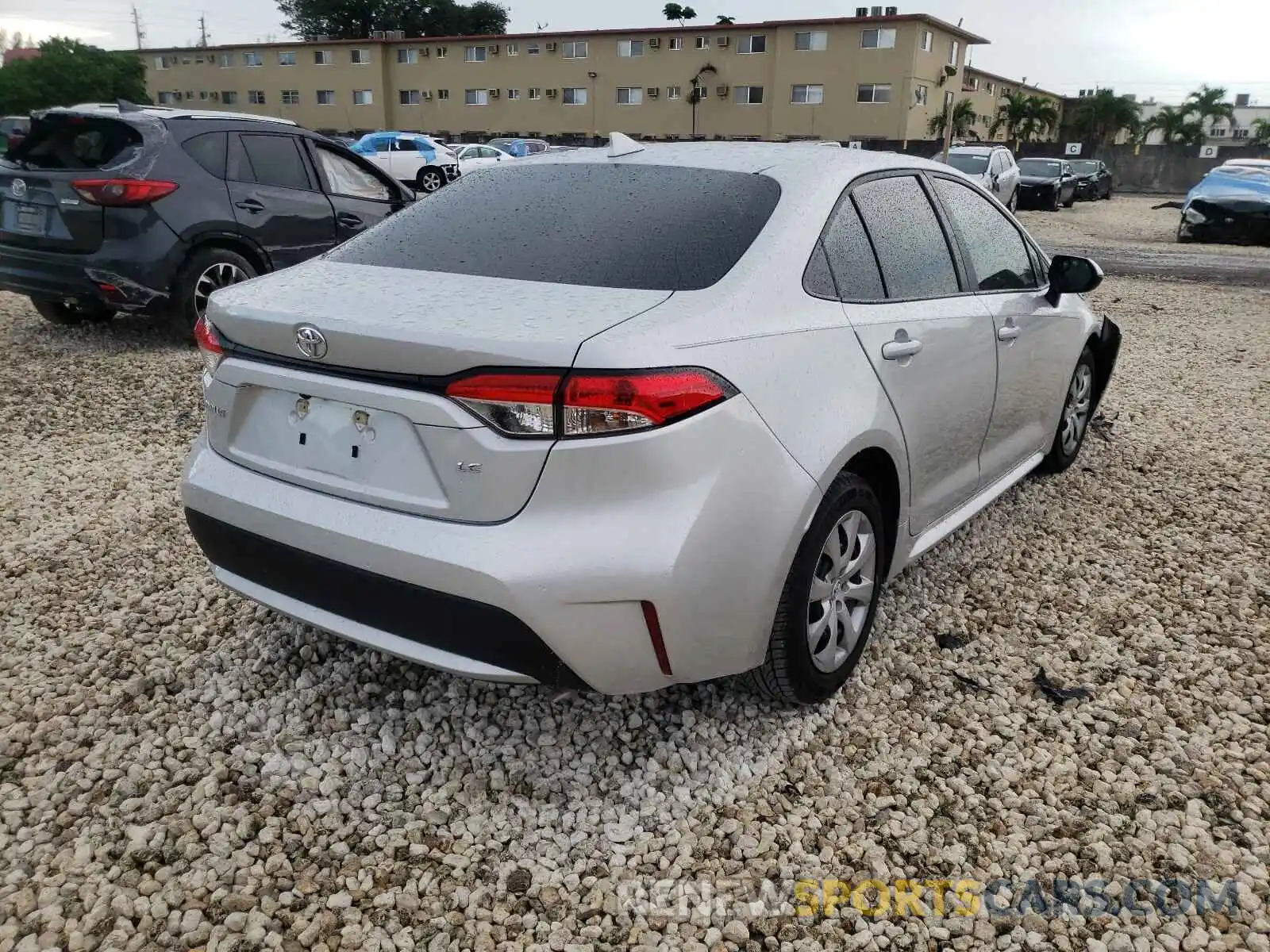 4 Photograph of a damaged car 5YFEPRAE3LP140473 TOYOTA COROLLA 2020