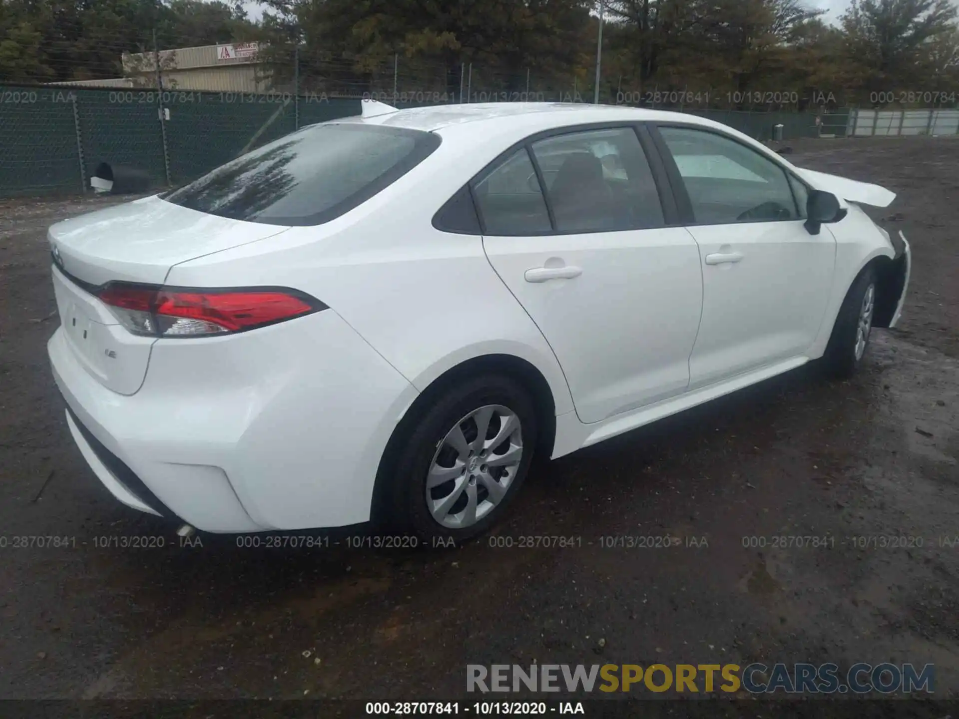 4 Photograph of a damaged car 5YFEPRAE3LP140666 TOYOTA COROLLA 2020