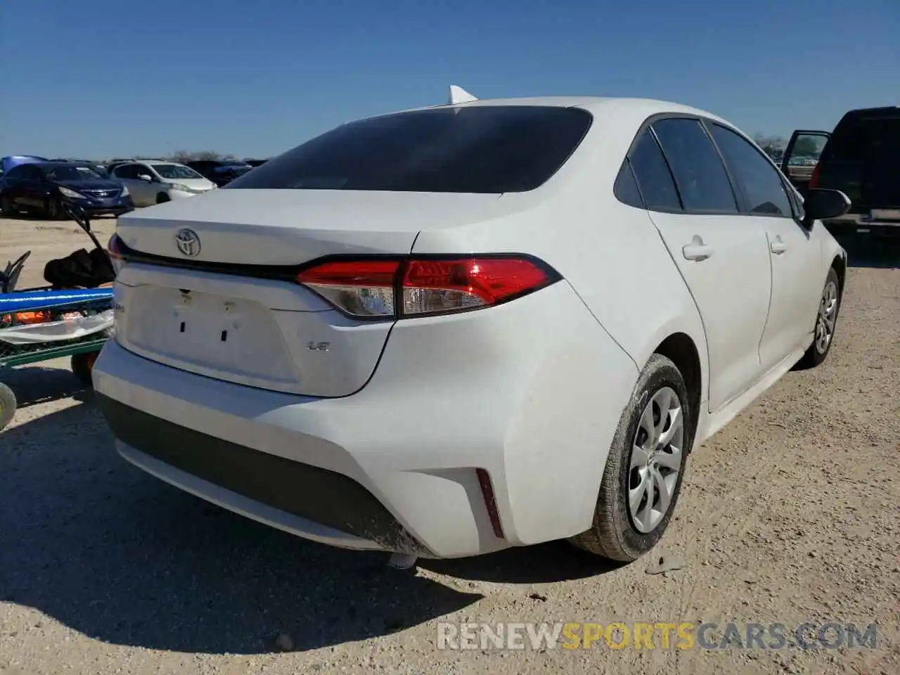 4 Photograph of a damaged car 5YFEPRAE3LP140697 TOYOTA COROLLA 2020