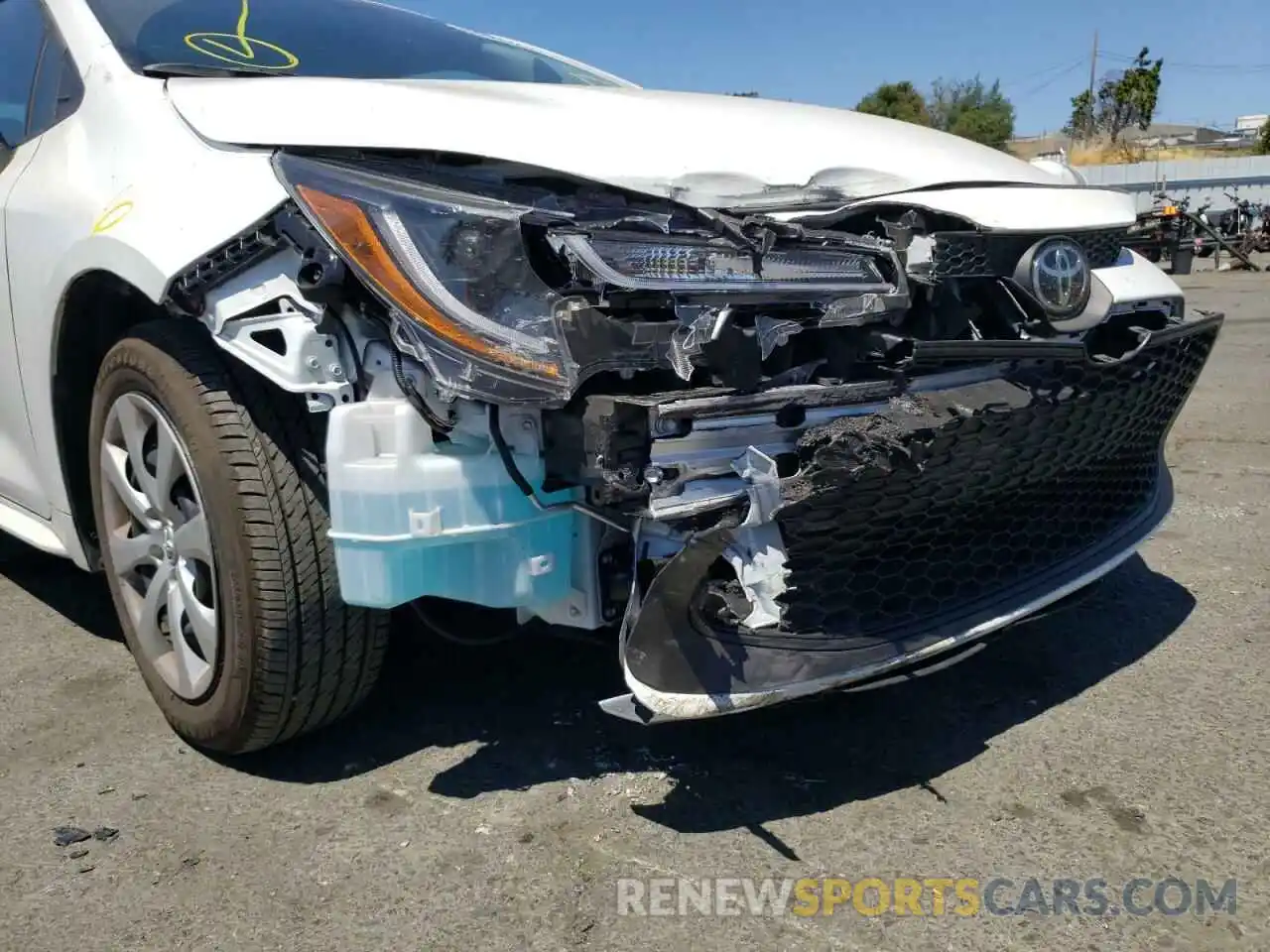 9 Photograph of a damaged car 5YFEPRAE3LP141400 TOYOTA COROLLA 2020