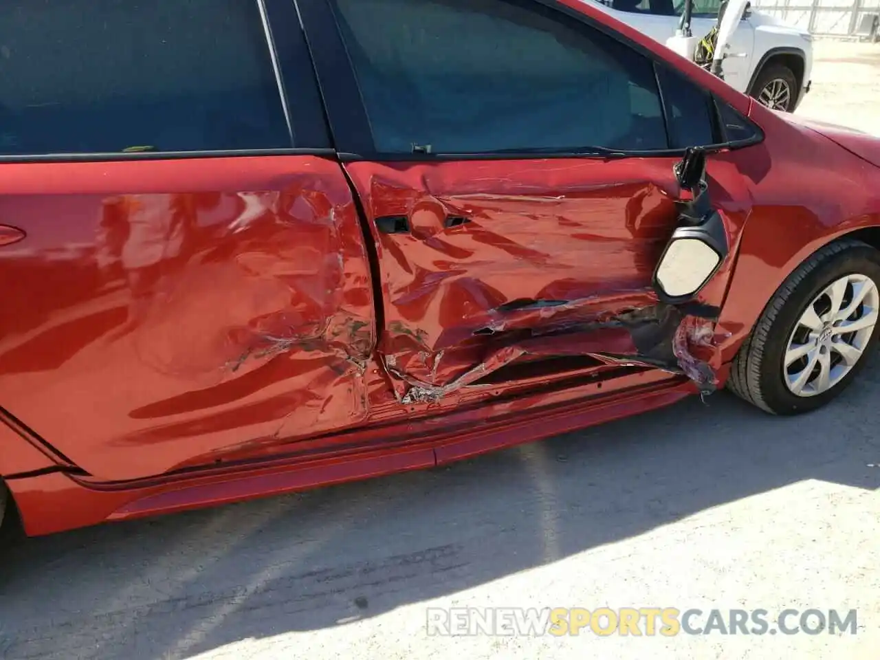 9 Photograph of a damaged car 5YFEPRAE3LP142949 TOYOTA COROLLA 2020