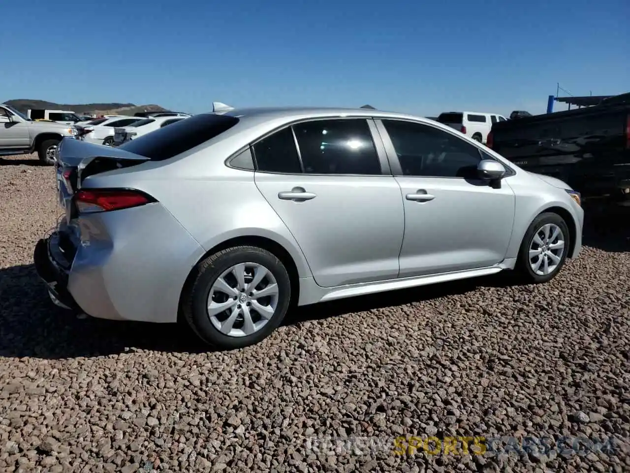 3 Photograph of a damaged car 5YFEPRAE3LP144068 TOYOTA COROLLA 2020