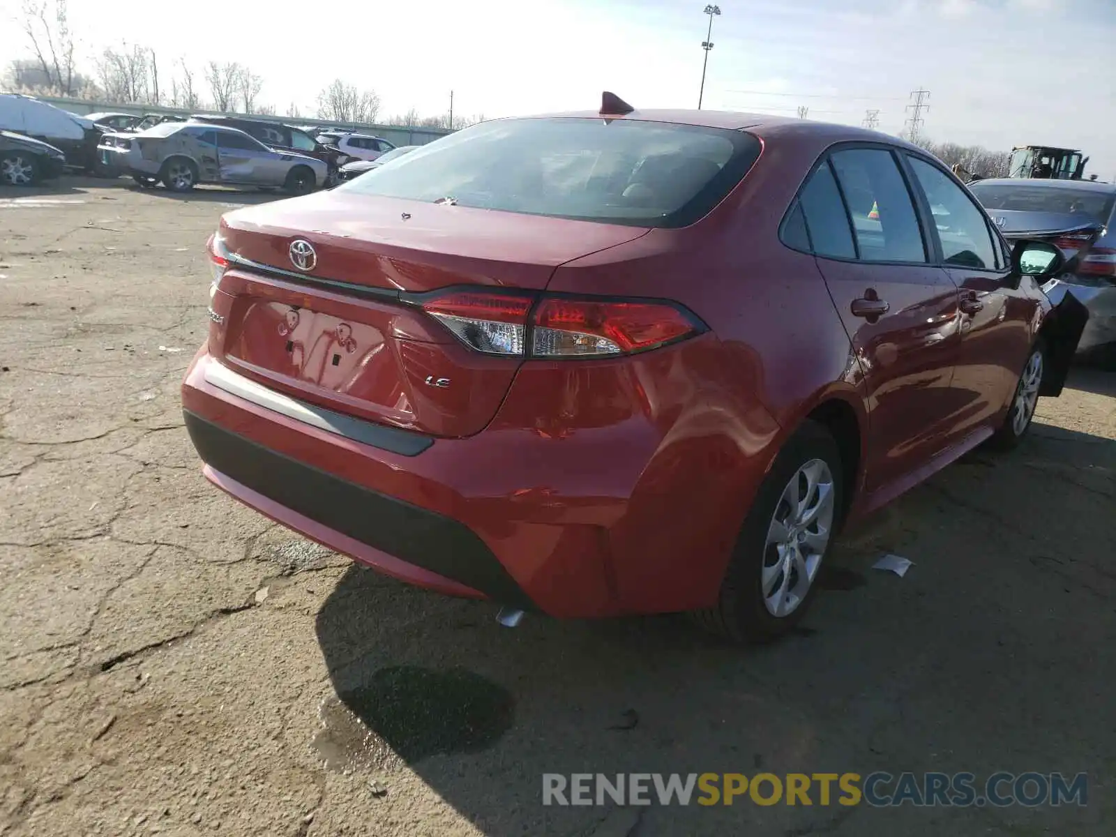 4 Photograph of a damaged car 5YFEPRAE3LP144295 TOYOTA COROLLA 2020