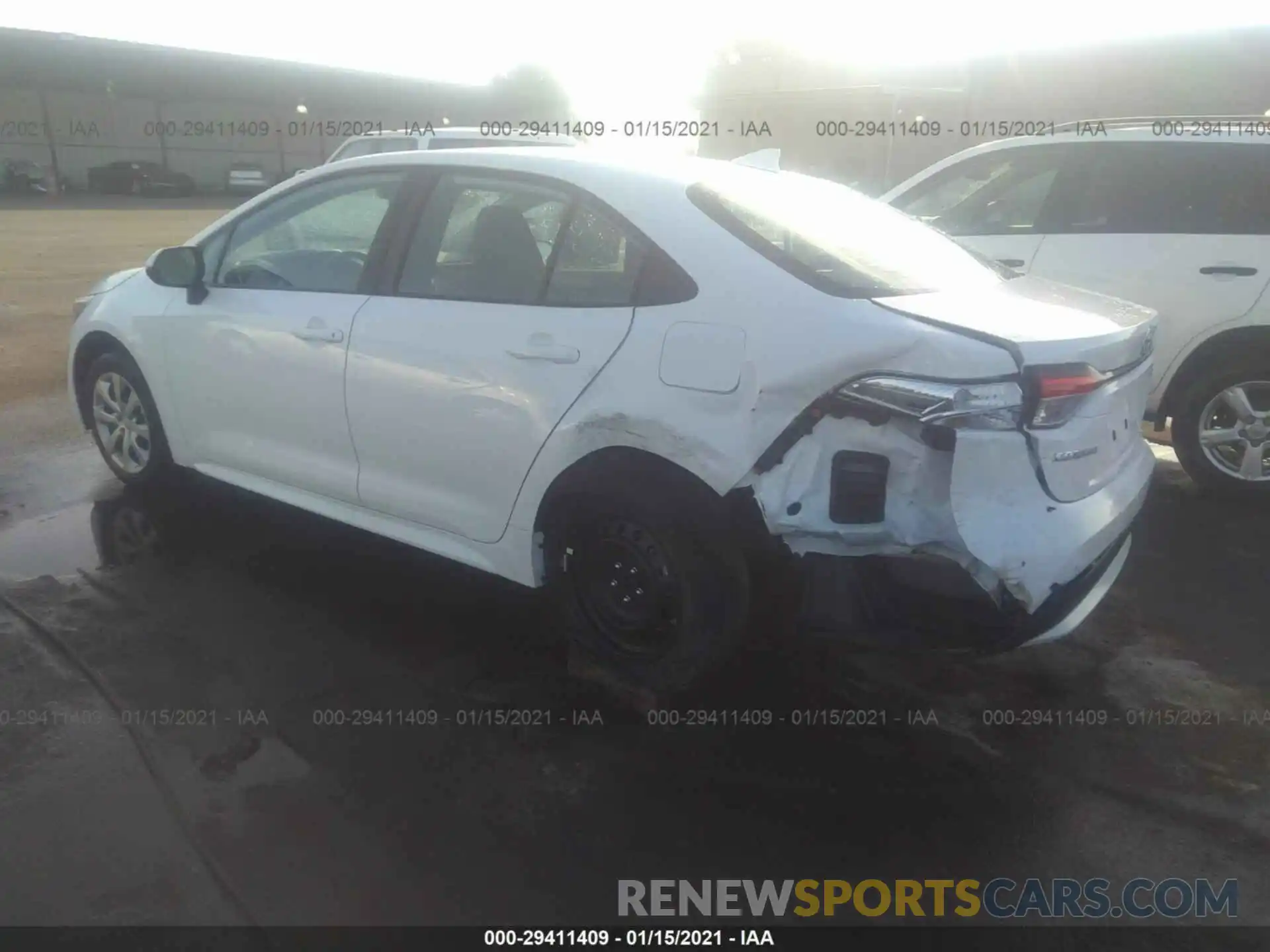 3 Фотография поврежденного автомобиля 5YFEPRAE3LP145575 TOYOTA COROLLA 2020