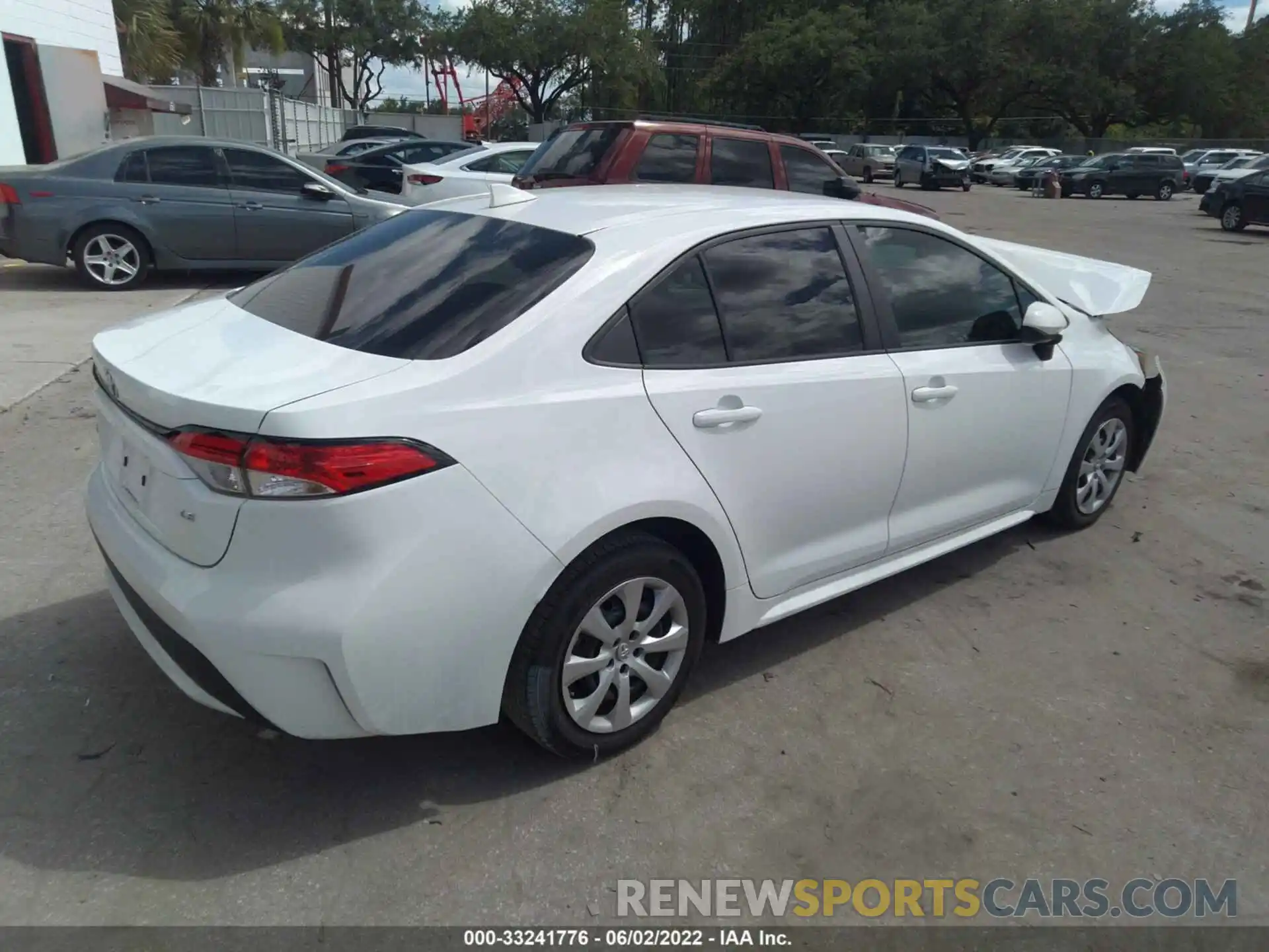 4 Photograph of a damaged car 5YFEPRAE4LP007012 TOYOTA COROLLA 2020