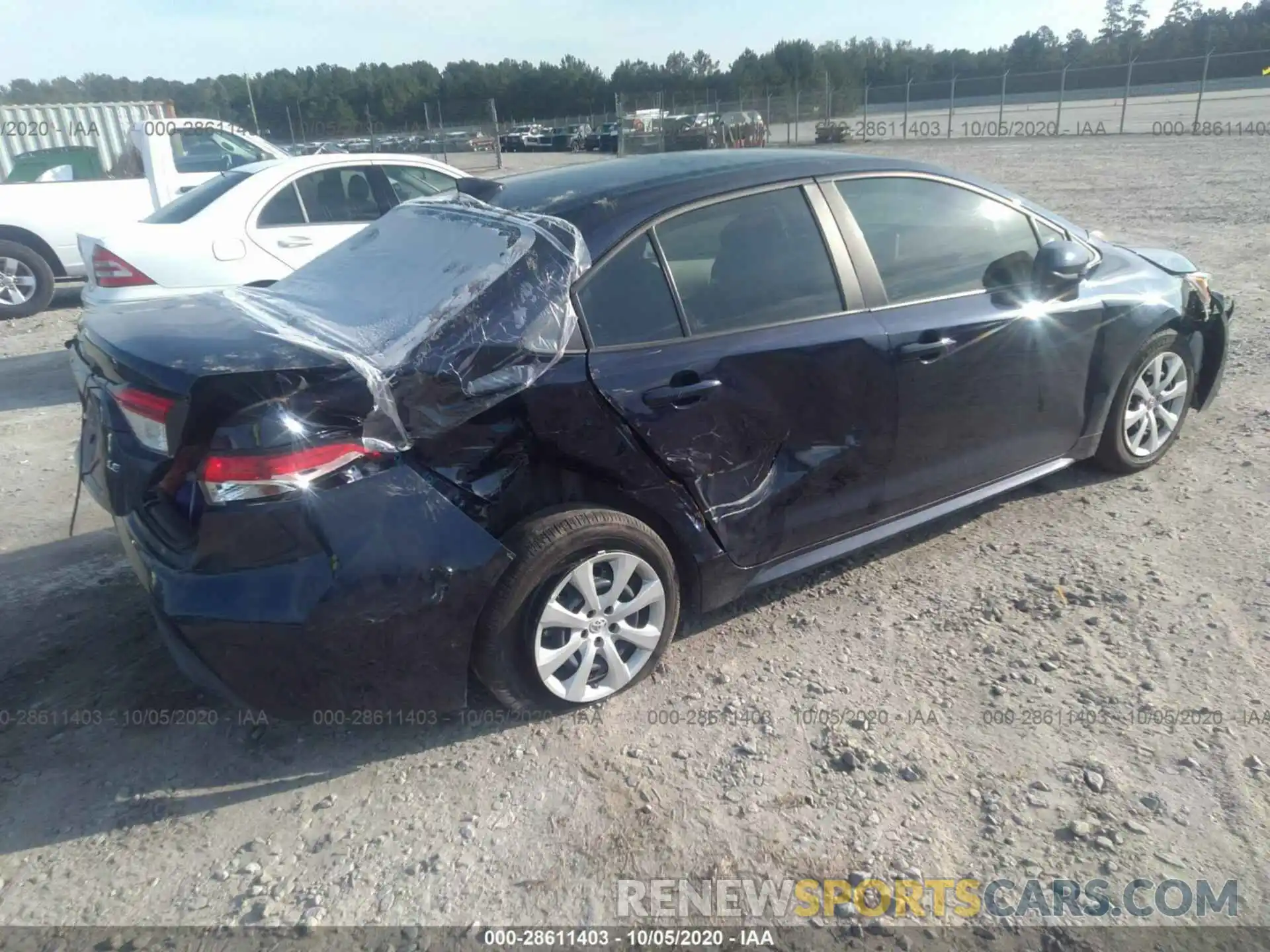 4 Photograph of a damaged car 5YFEPRAE4LP007334 TOYOTA COROLLA 2020