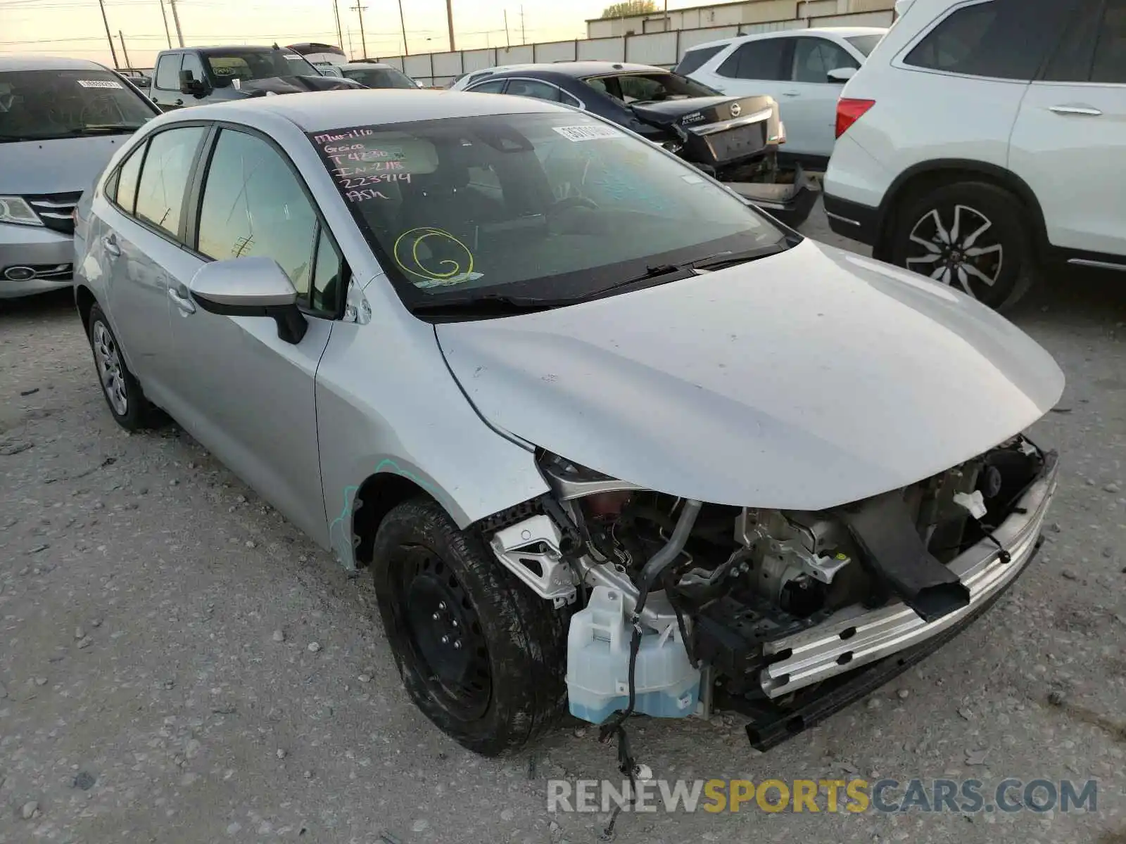 1 Photograph of a damaged car 5YFEPRAE4LP007916 TOYOTA COROLLA 2020
