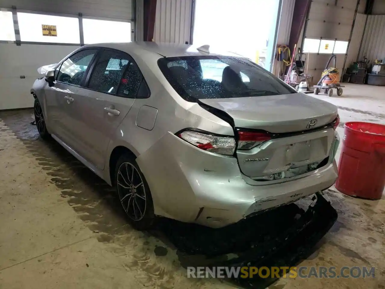 3 Photograph of a damaged car 5YFEPRAE4LP008712 TOYOTA COROLLA 2020