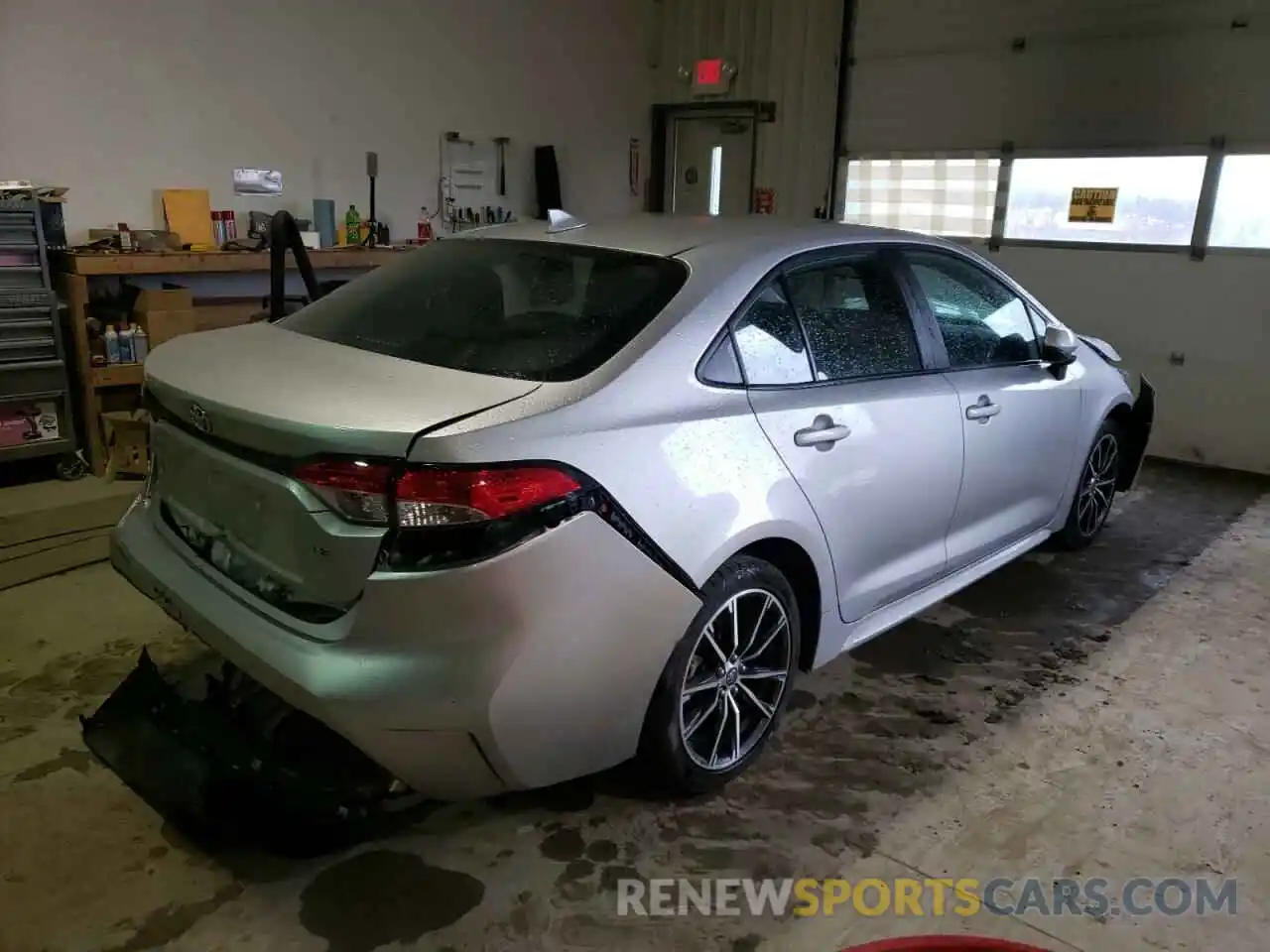 4 Photograph of a damaged car 5YFEPRAE4LP008712 TOYOTA COROLLA 2020