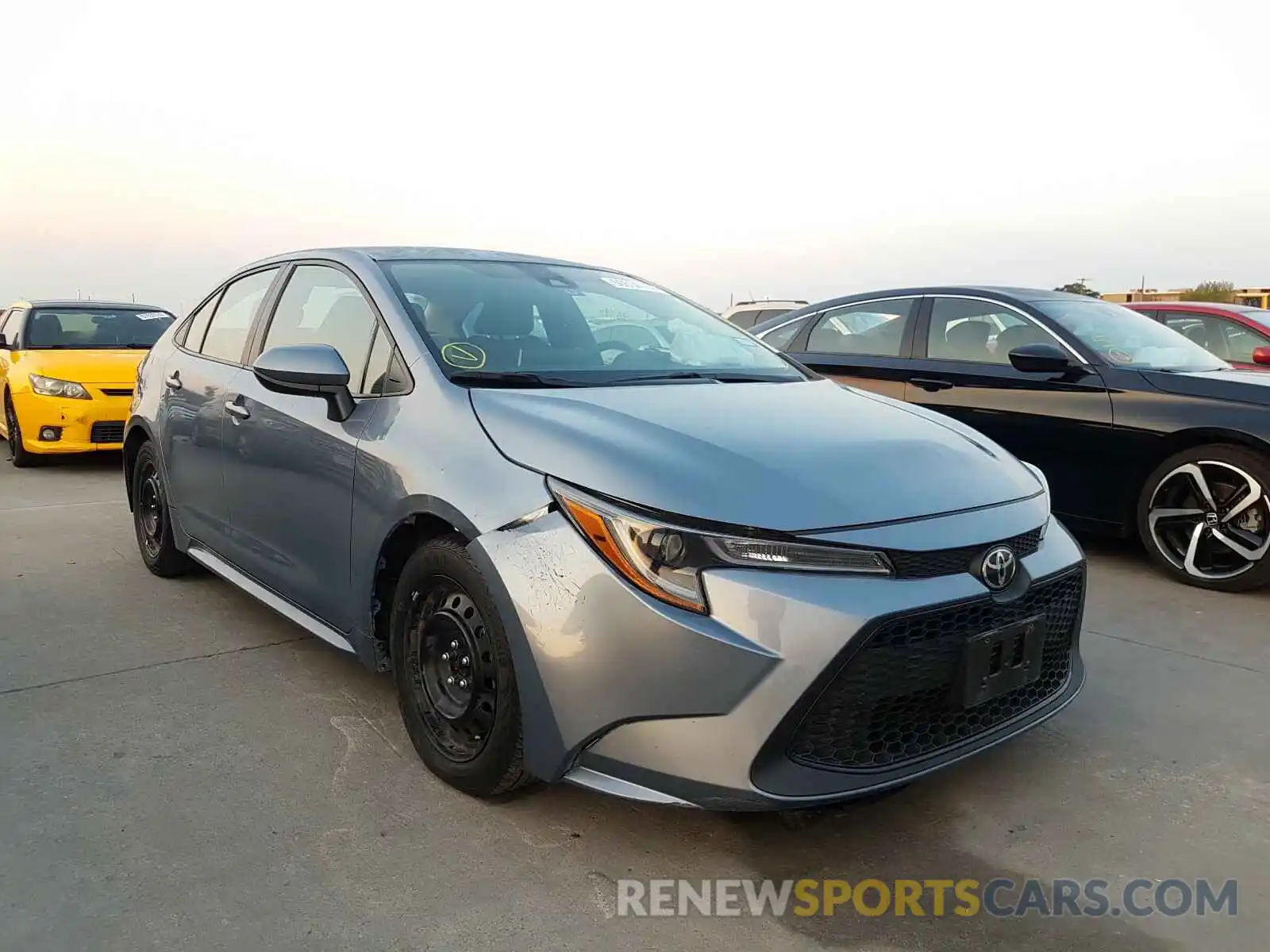 1 Photograph of a damaged car 5YFEPRAE4LP011237 TOYOTA COROLLA 2020