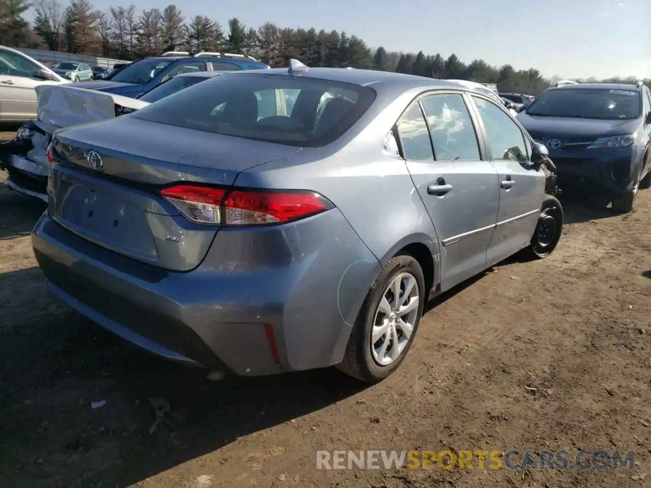 4 Photograph of a damaged car 5YFEPRAE4LP011626 TOYOTA COROLLA 2020