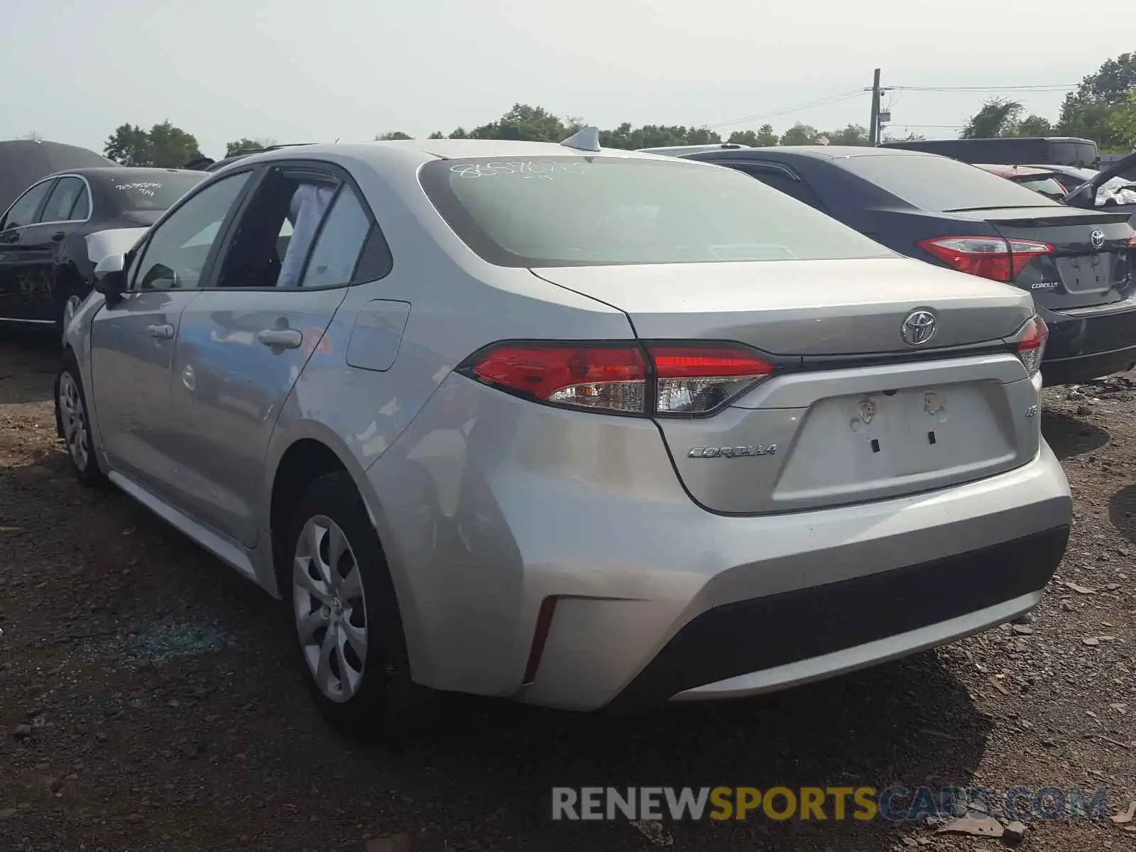 3 Photograph of a damaged car 5YFEPRAE4LP011870 TOYOTA COROLLA 2020