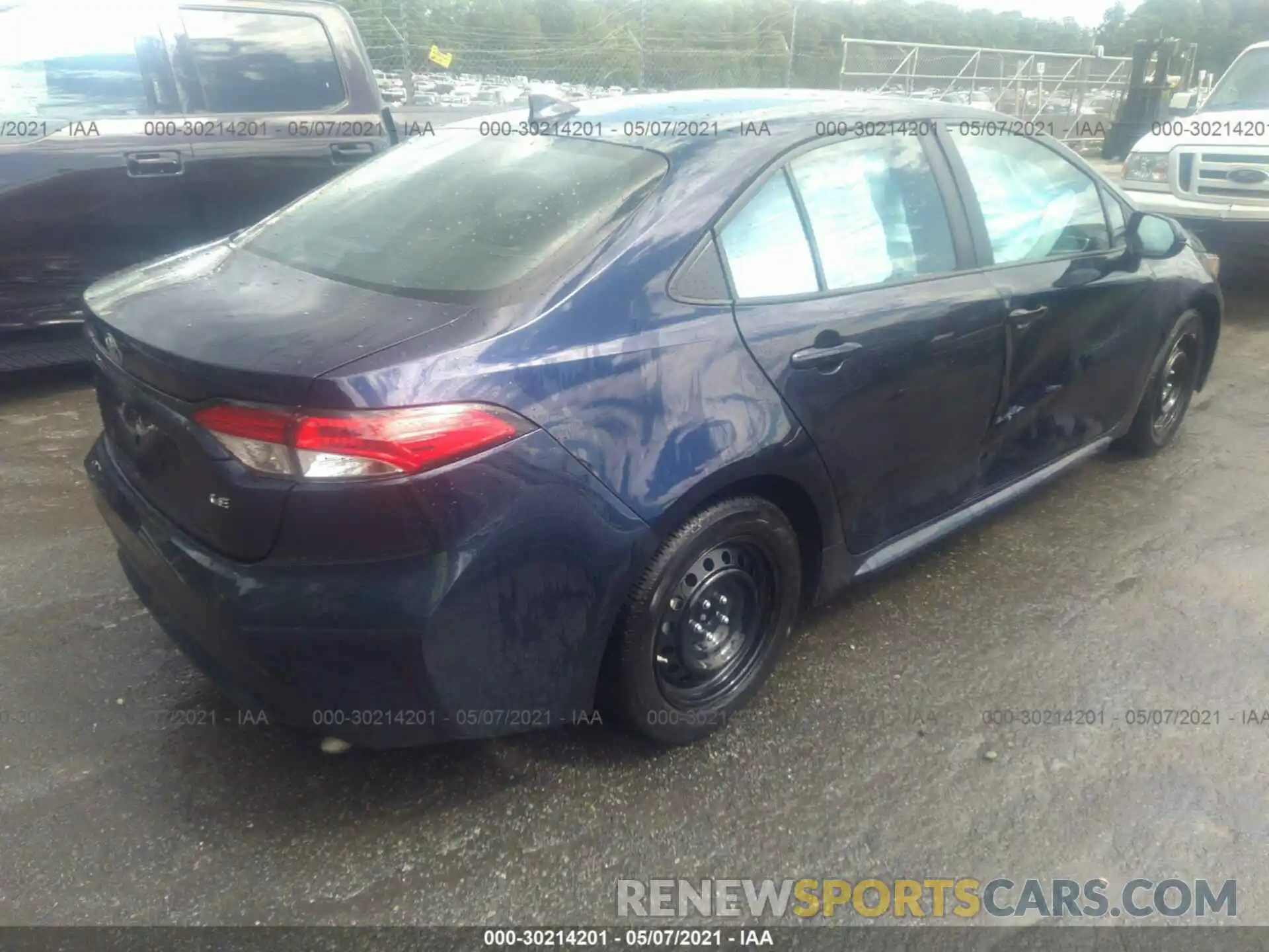 4 Photograph of a damaged car 5YFEPRAE4LP015370 TOYOTA COROLLA 2020