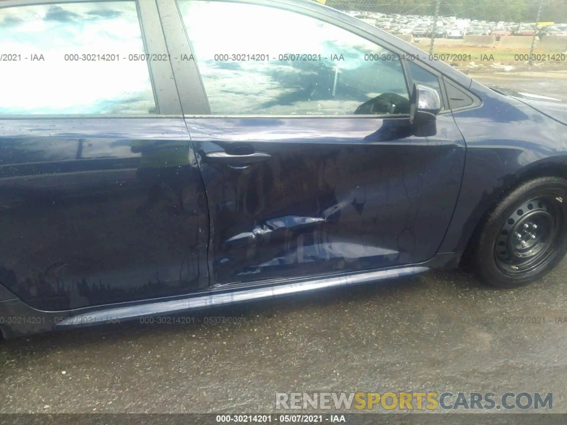 6 Photograph of a damaged car 5YFEPRAE4LP015370 TOYOTA COROLLA 2020