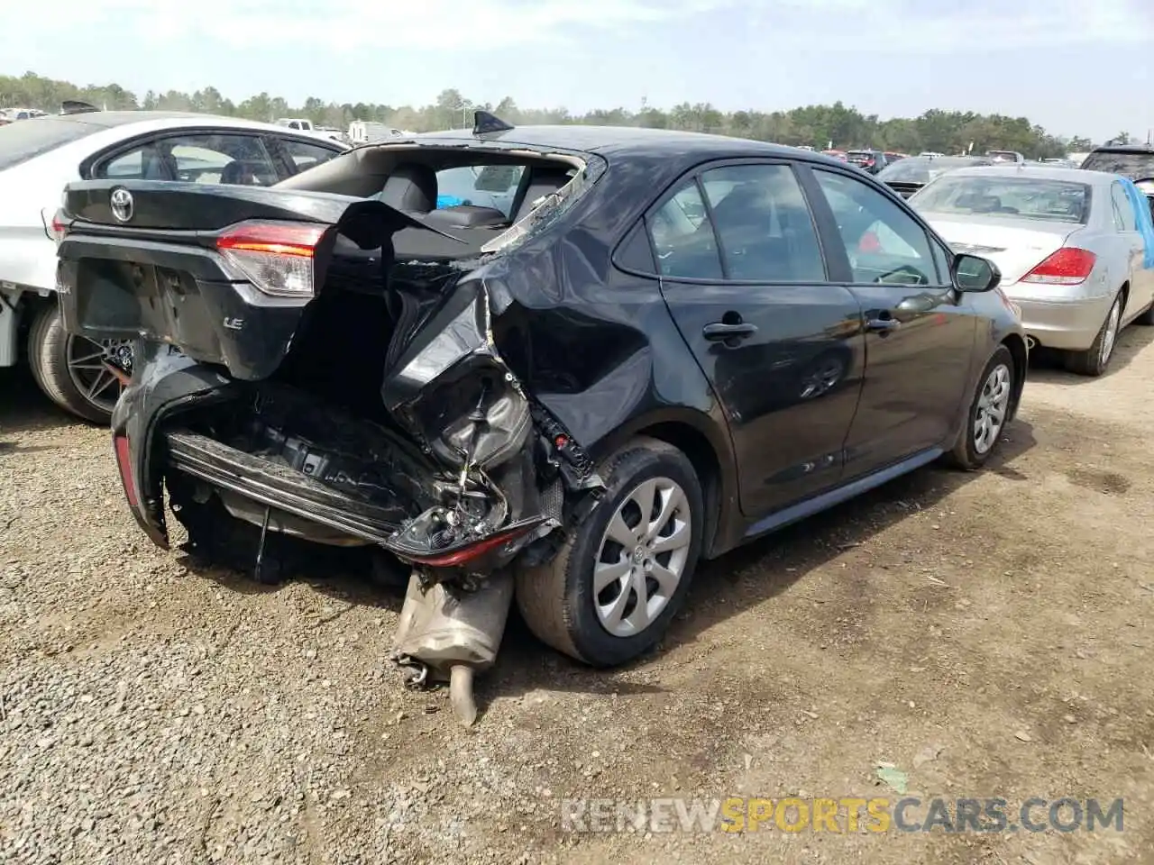 4 Photograph of a damaged car 5YFEPRAE4LP018382 TOYOTA COROLLA 2020