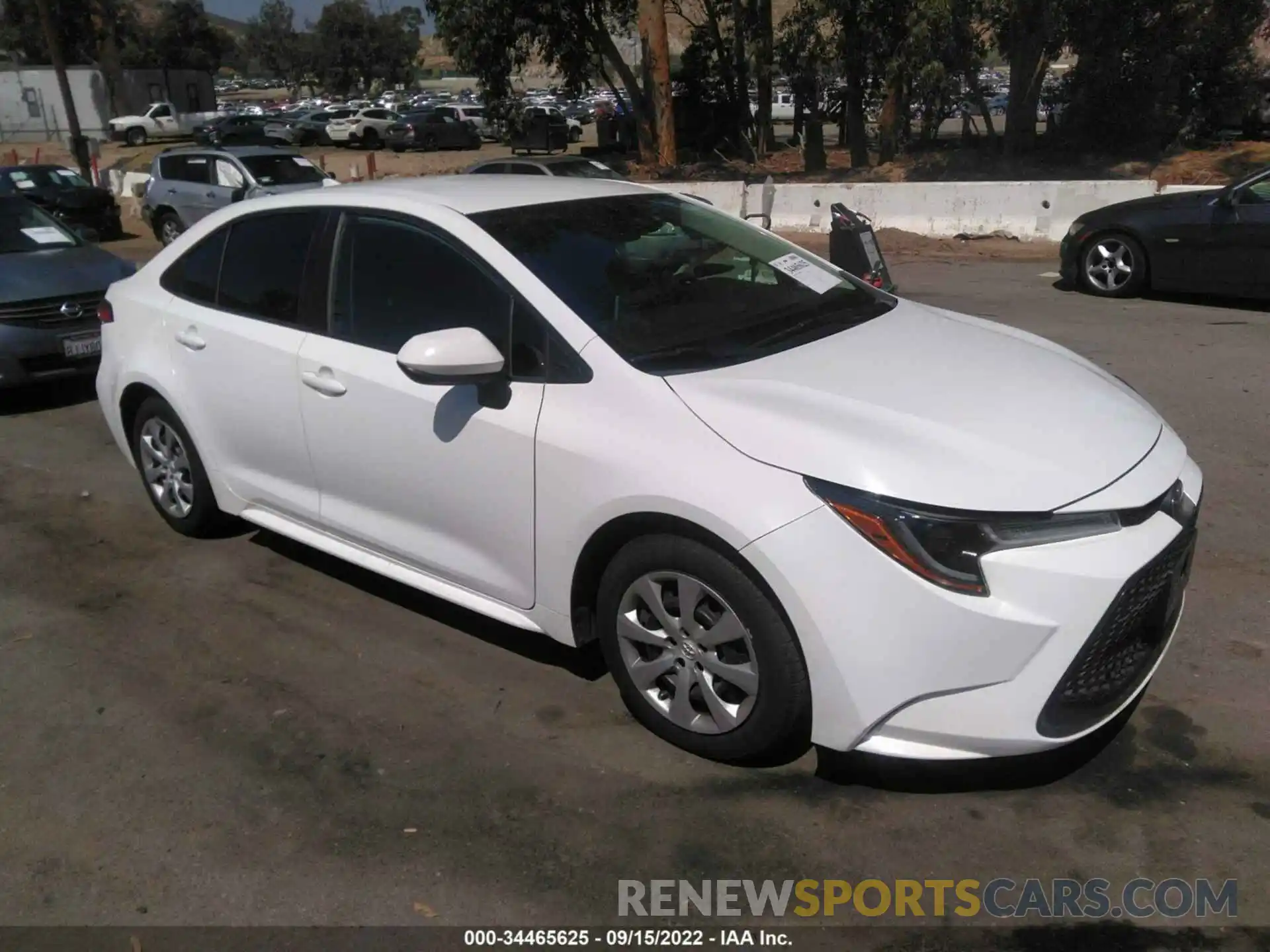 1 Photograph of a damaged car 5YFEPRAE4LP021329 TOYOTA COROLLA 2020