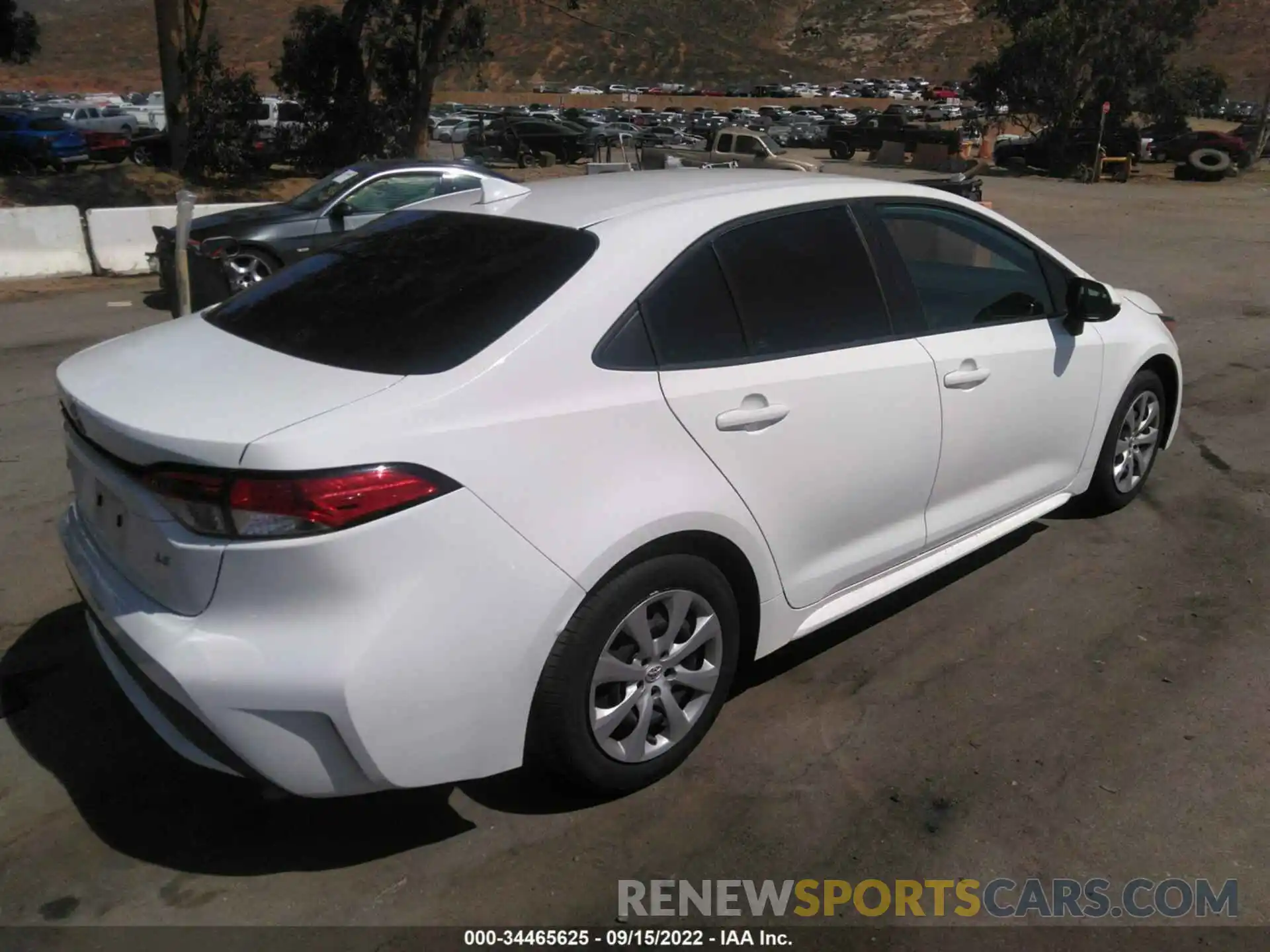 4 Photograph of a damaged car 5YFEPRAE4LP021329 TOYOTA COROLLA 2020