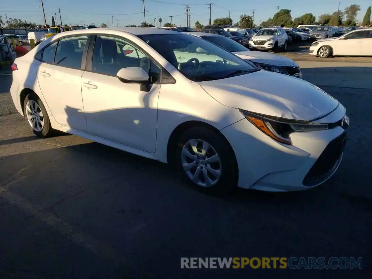 1 Photograph of a damaged car 5YFEPRAE4LP021492 TOYOTA COROLLA 2020