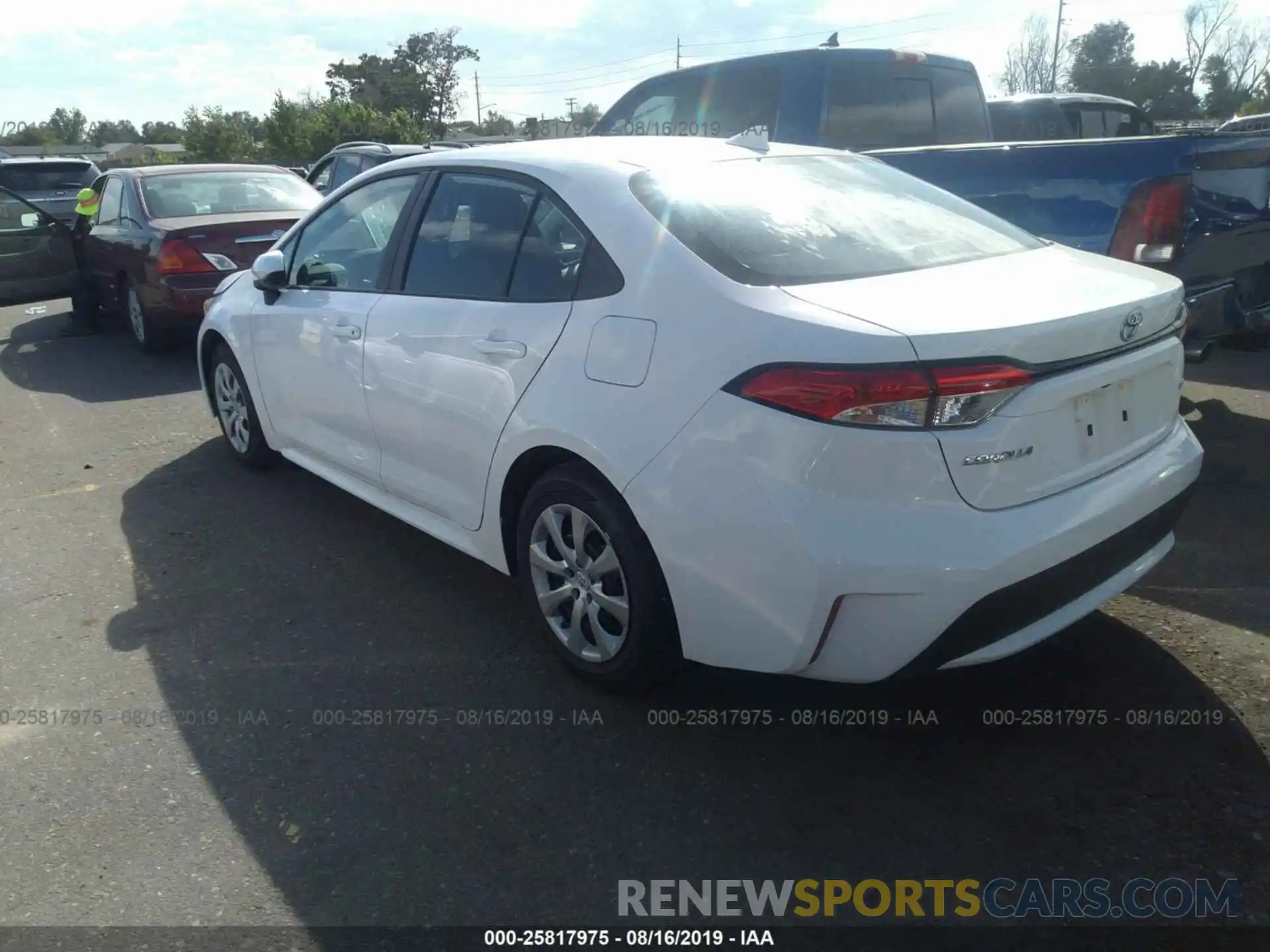 3 Photograph of a damaged car 5YFEPRAE4LP021959 TOYOTA COROLLA 2020