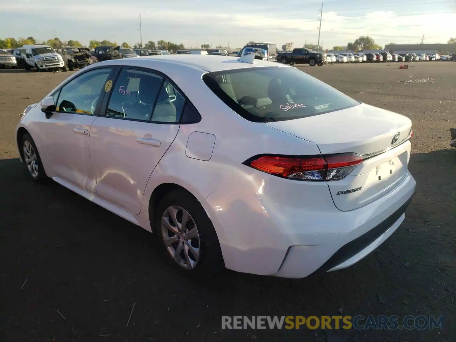 3 Photograph of a damaged car 5YFEPRAE4LP022691 TOYOTA COROLLA 2020