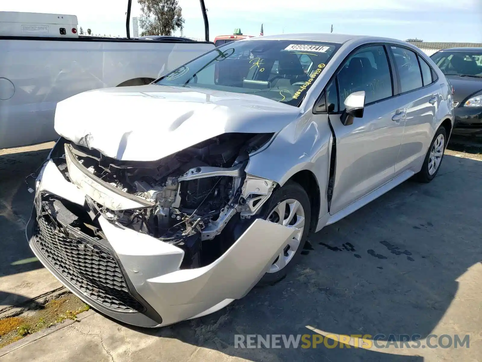2 Photograph of a damaged car 5YFEPRAE4LP023016 TOYOTA COROLLA 2020