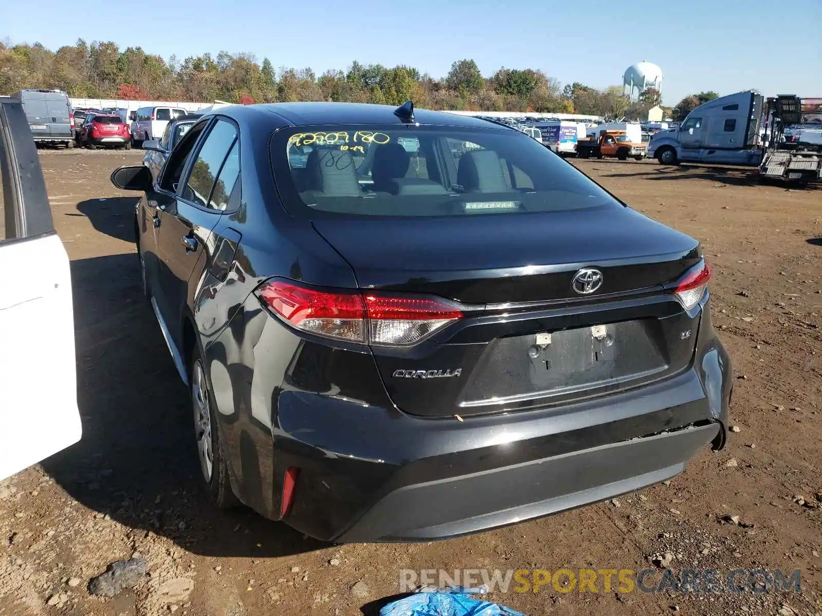 3 Photograph of a damaged car 5YFEPRAE4LP023100 TOYOTA COROLLA 2020