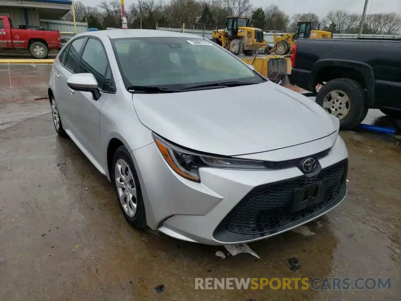 1 Photograph of a damaged car 5YFEPRAE4LP024957 TOYOTA COROLLA 2020