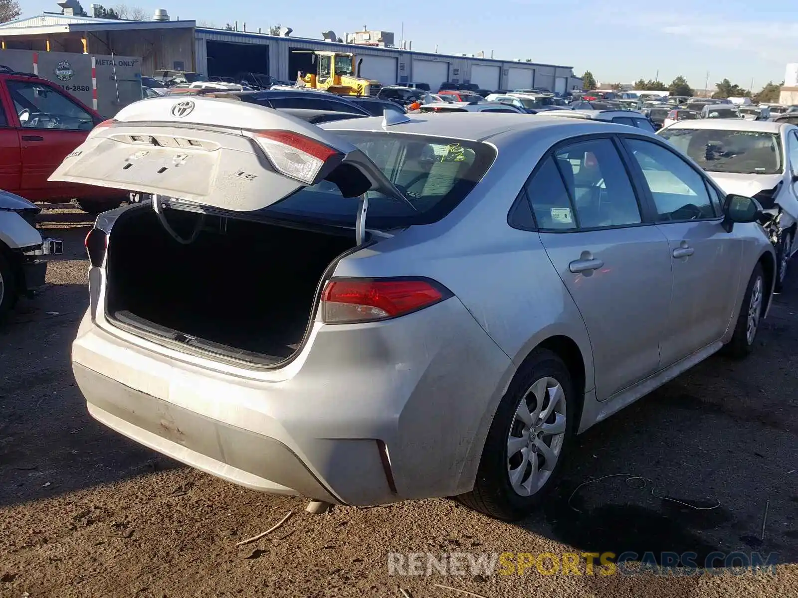 4 Photograph of a damaged car 5YFEPRAE4LP025056 TOYOTA COROLLA 2020