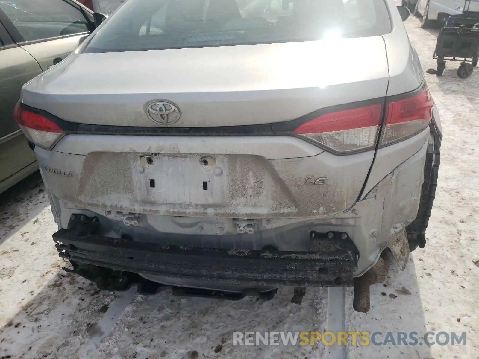 9 Photograph of a damaged car 5YFEPRAE4LP027891 TOYOTA COROLLA 2020