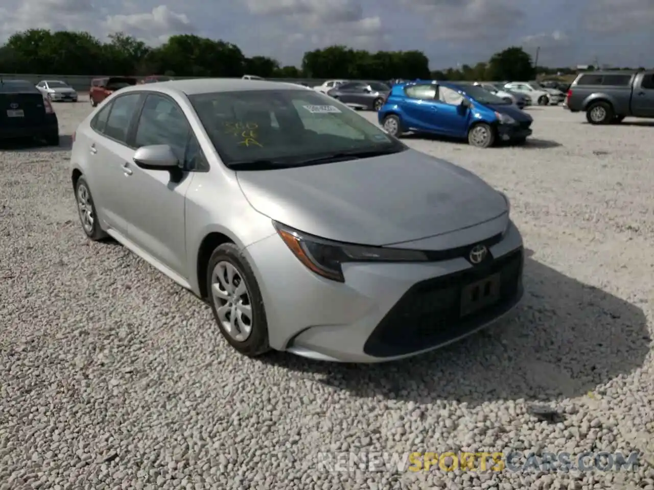 1 Photograph of a damaged car 5YFEPRAE4LP028720 TOYOTA COROLLA 2020