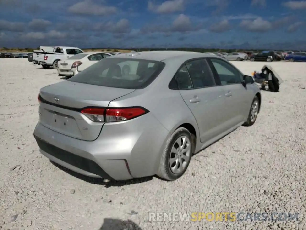 4 Photograph of a damaged car 5YFEPRAE4LP028720 TOYOTA COROLLA 2020