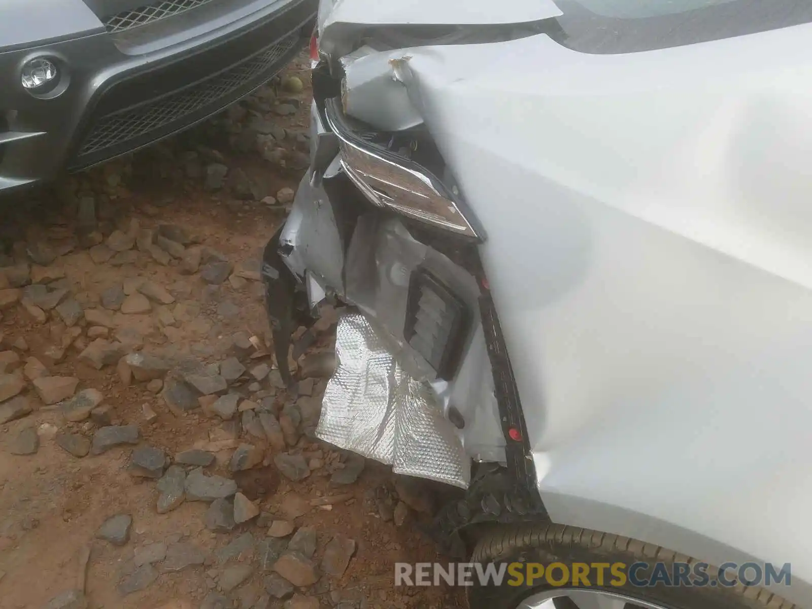 9 Photograph of a damaged car 5YFEPRAE4LP028765 TOYOTA COROLLA 2020