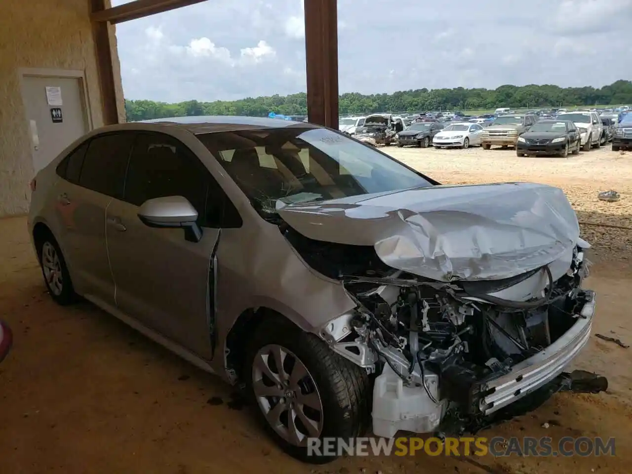 1 Photograph of a damaged car 5YFEPRAE4LP028944 TOYOTA COROLLA 2020