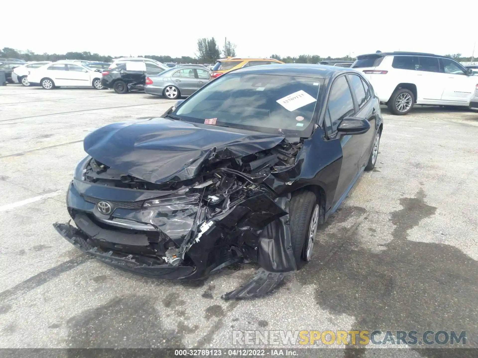 6 Photograph of a damaged car 5YFEPRAE4LP029155 TOYOTA COROLLA 2020