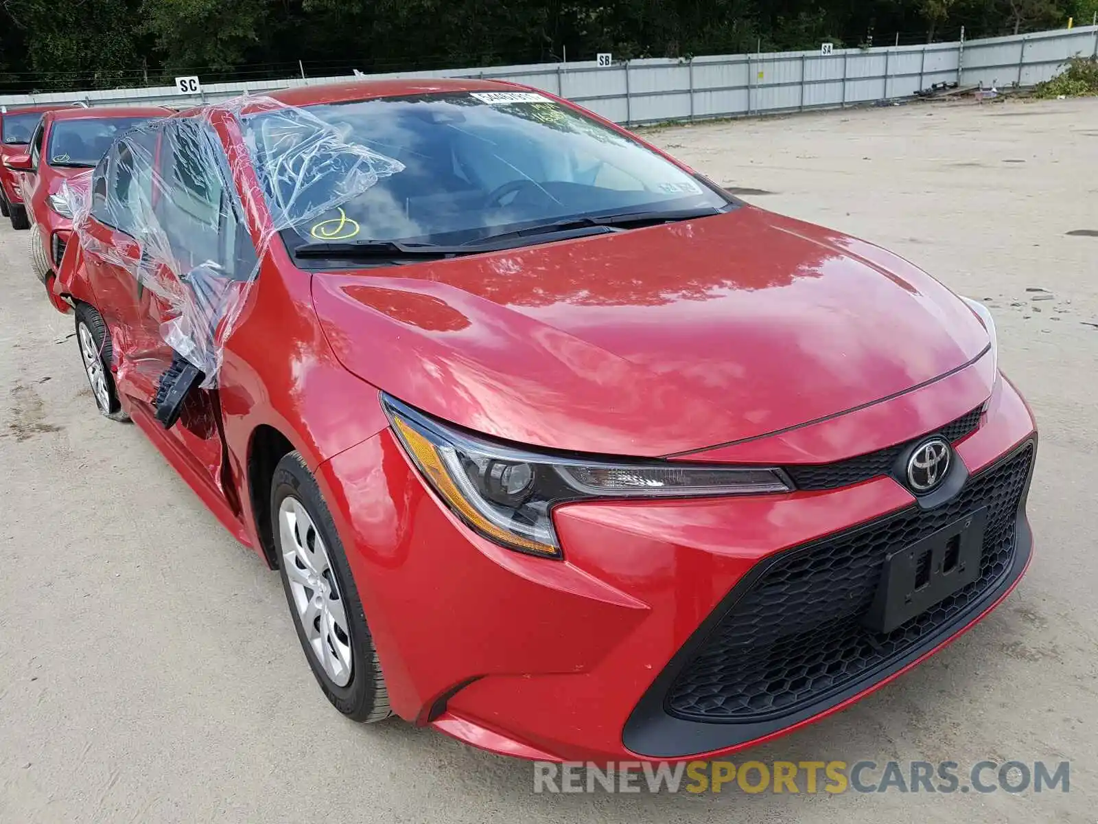 1 Photograph of a damaged car 5YFEPRAE4LP030578 TOYOTA COROLLA 2020