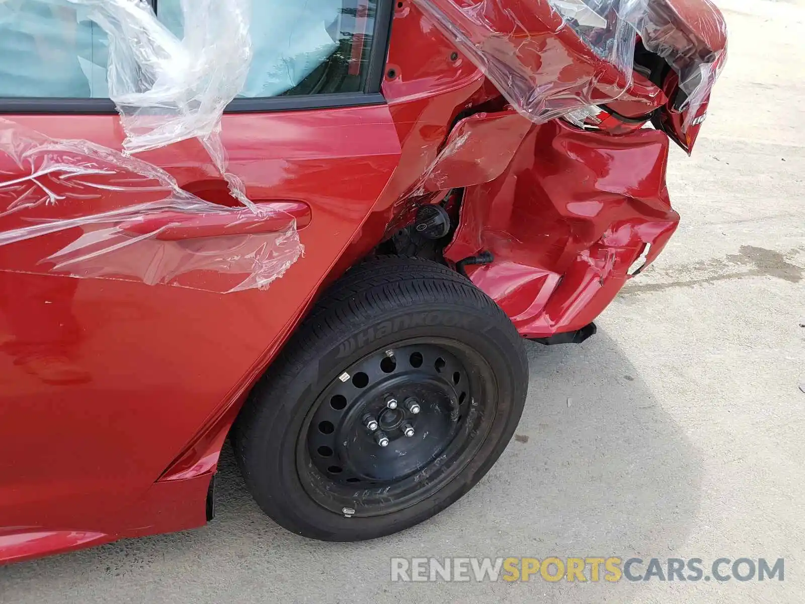 9 Photograph of a damaged car 5YFEPRAE4LP030578 TOYOTA COROLLA 2020