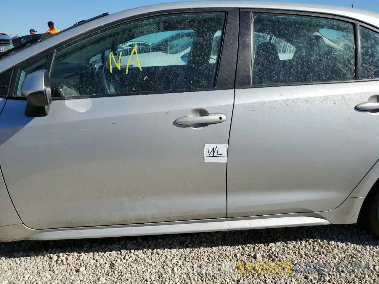 9 Photograph of a damaged car 5YFEPRAE4LP031522 TOYOTA COROLLA 2020